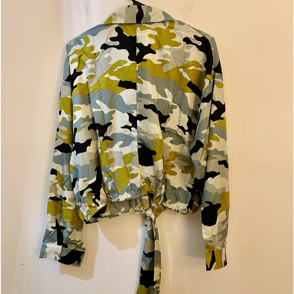Brand New Camo Print Front Crop Tie Top Size 22/24 26/28 - Picture 6 of 9